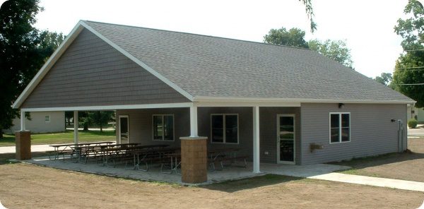 Kessel Lodge Exterior